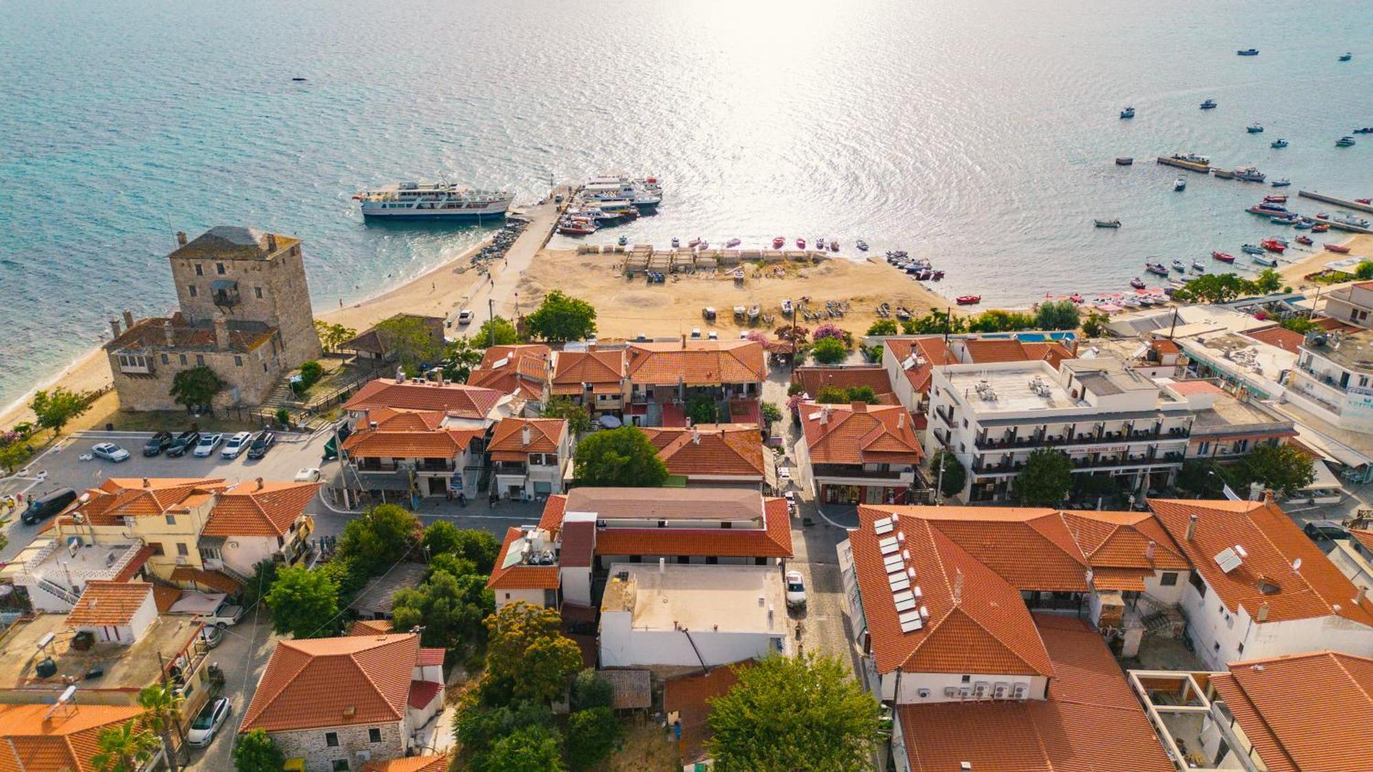 Athos Guest House Pansion Ouranoupoli Extérieur photo