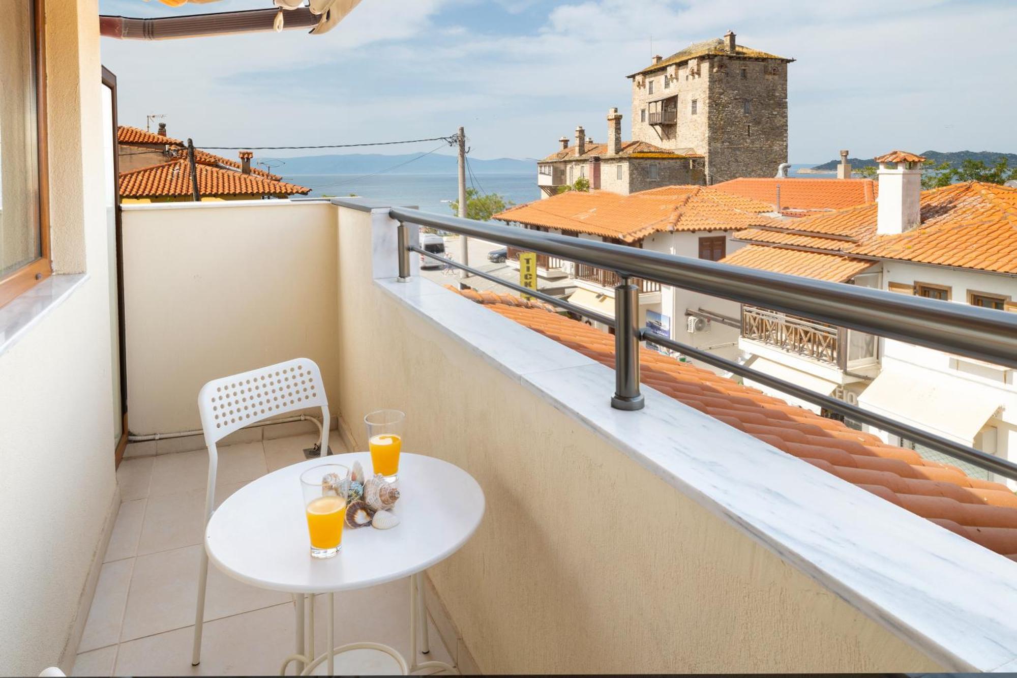 Athos Guest House Pansion Ouranoupoli Extérieur photo