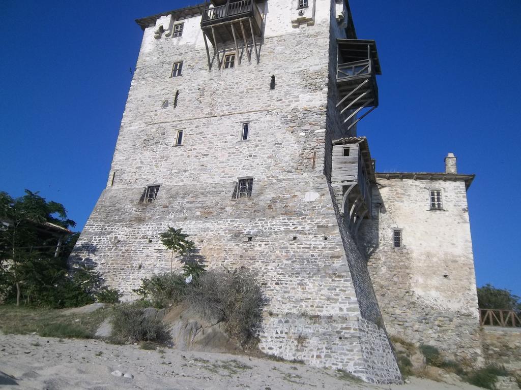 Athos Guest House Pansion Ouranoupoli Extérieur photo